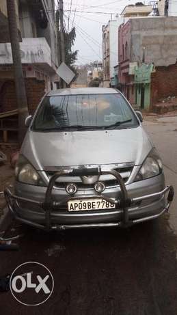 Toyota innova 2.5G 8 seater in excellent condition