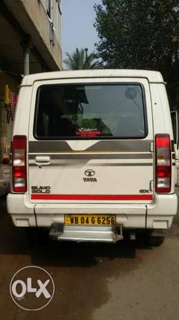 9 seater AC tata sumo gold with music system