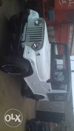 Mhindra jeep