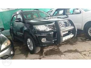 Toyota Fortuner 4x4 MT FW () call me now 