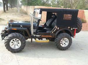Mahindra di tarbo jeeps