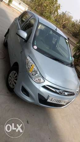 Hyundai i10 Sportz AT