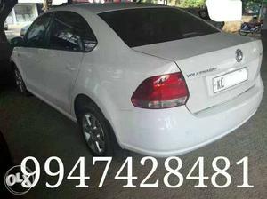 Automatic Volkswagen Vento High Line petrol  Kms