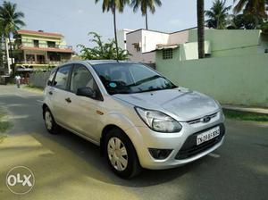  Ford Figo petrol  Kms