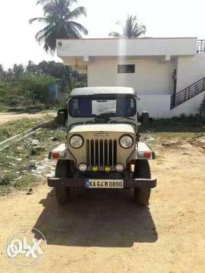 Mahindhra jeep