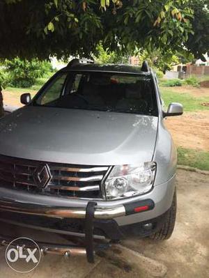 Renault duster fully loaded,price negotiable