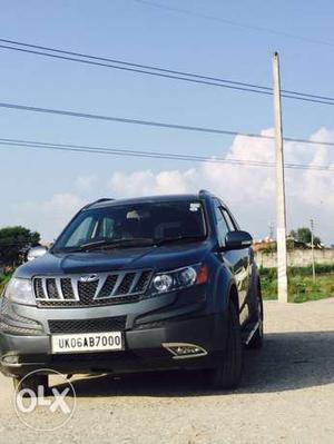  Mahindra Xuv500 w6 hybrid  kms