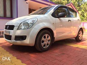 Maruti Ritz Vxi  white