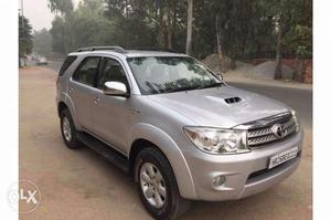 Toyota Fortuner 3.0 4x4 Mt (make Year ) (diesel)