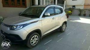  mahindra kuv100 k6+