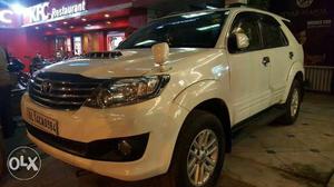 Toyota Fortuner Sportivo 4x2 Mt (make Year ) (diesel)