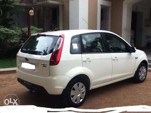 Ford figo  cng car in very good condition for sale 2.20