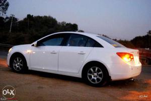 Good condition White cruze ltz 2.0 full option with fancy