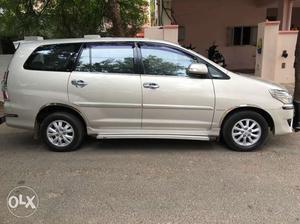  Toyota Innova diesel  Kms