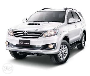 Toyota fortuner 4 whell drive low milage white