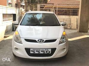 Hyundai i20 magna petrol.excellent condition,first owner,VIP
