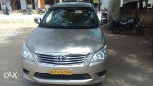 Toyota innova 2.5v well maintained for sale.