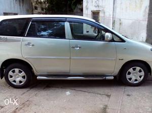  Toyota Innova diesel  Kms