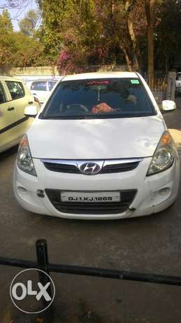 I20 Megna White Car for Sell
