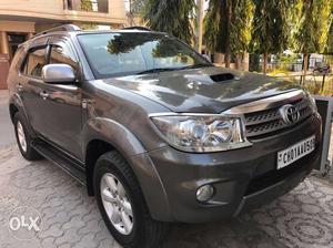  Toyota Fortuner manual 4*4