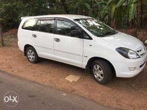  Toyota Innova diesel  Kms