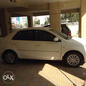 Toyota ETIOS Sedan White km