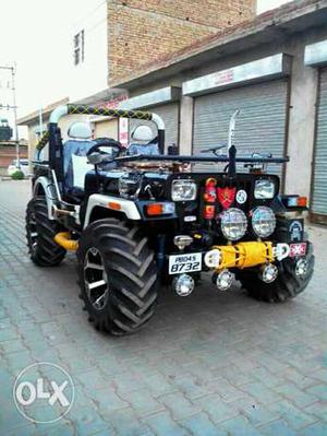  Mahindra Others diesel 180 Kms