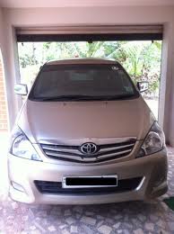 Metallic Gold Color Innova in excellent condition -