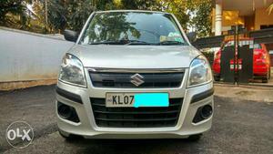Well maintained  Silver Maruthi Suzuki WagonR for sale