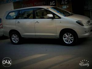  Toyota Innova diesel  Kms