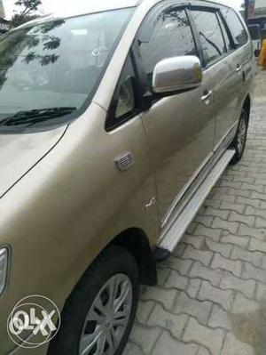  Toyota Innova diesel  Kms