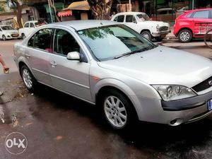  Ford Mondeo petrol  Kms