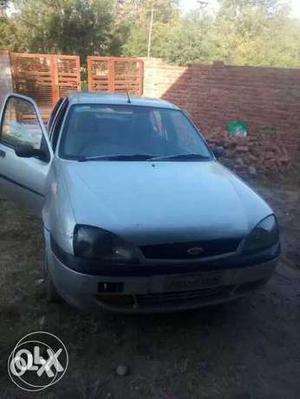  Ford Ikon petrol  Kms