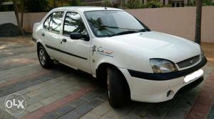  Ford Ikon petrol  Kms