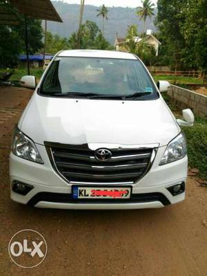  Toyota Innova v white diesel  Kms single owner