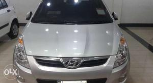 Hyundai Asta silver color CRDI  Model is available for