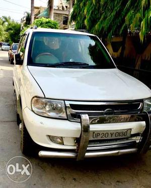 Tata Safari Dicor EX, very well maintained, kms driven