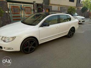 Skoda Superb Elegance 2.0 Tdi Cr At, , Diesel