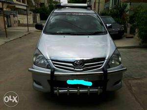 Well maintained innova 2.5v version milage 