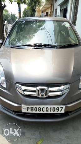 Honda amaze (s) diesel model tatinium colour  km