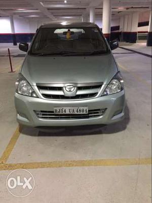  Toyota Innova diesel  Kms