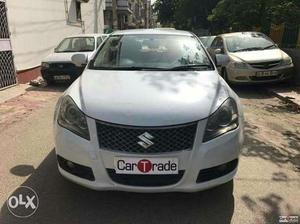 Maruti Suzuki Kizashi, , Cng