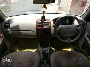  Hyundai Accent cng  Kms