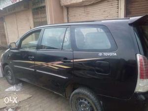 Innova  Black G4 delhi ghaziabad