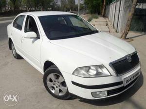 Skoda Laura Ambiente 1.9 Tdi At, Diesel