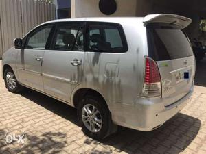 8 Seater Silver Diesel Innova