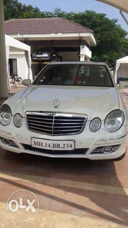 White mercedes benz on sale.number plate total 9