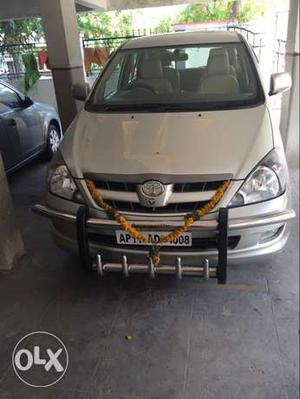  Toyota Innova diesel  Kms