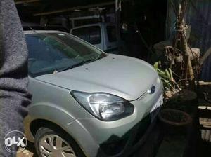  Ford Figo petrol  Kms