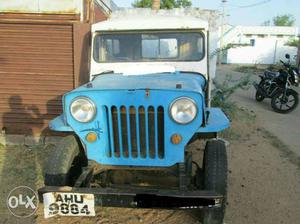 Old 2 Mahindra old jeep